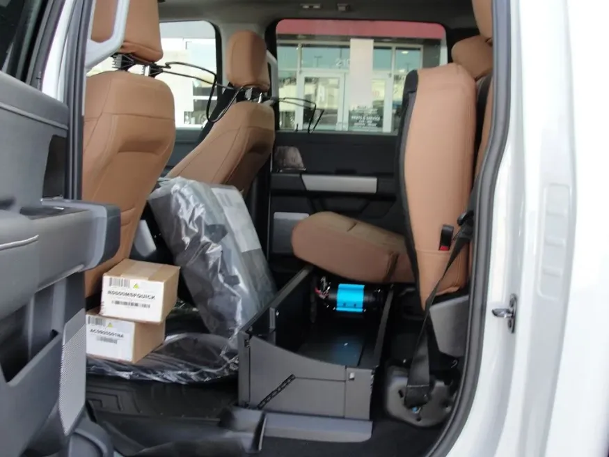 2026 Ford Super Duty F-250 Lariat | Photo 21 of 26