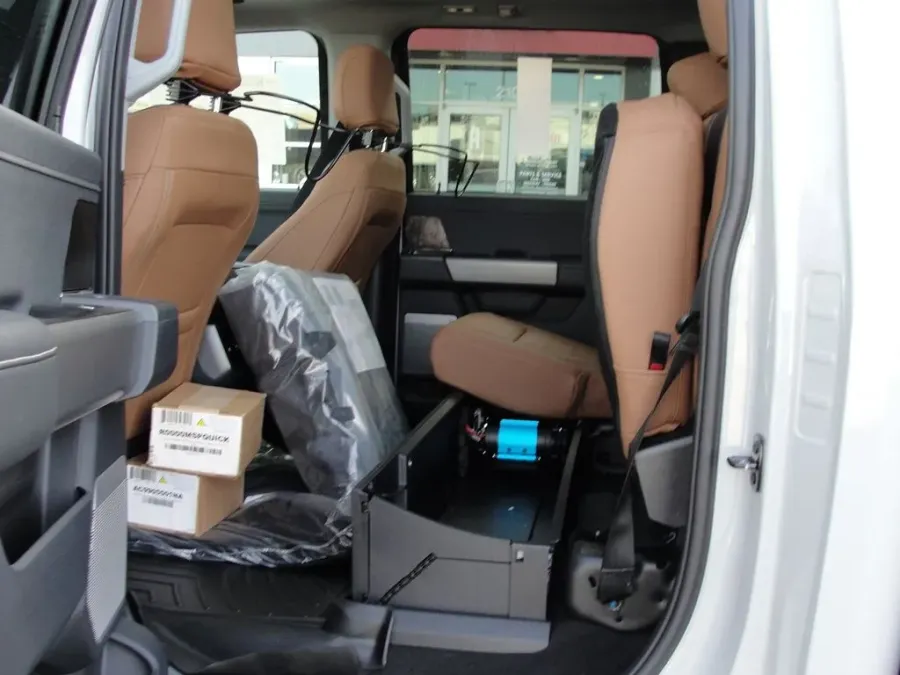 2026 Ford Super Duty F-250 Lariat | Photo 21 of 26