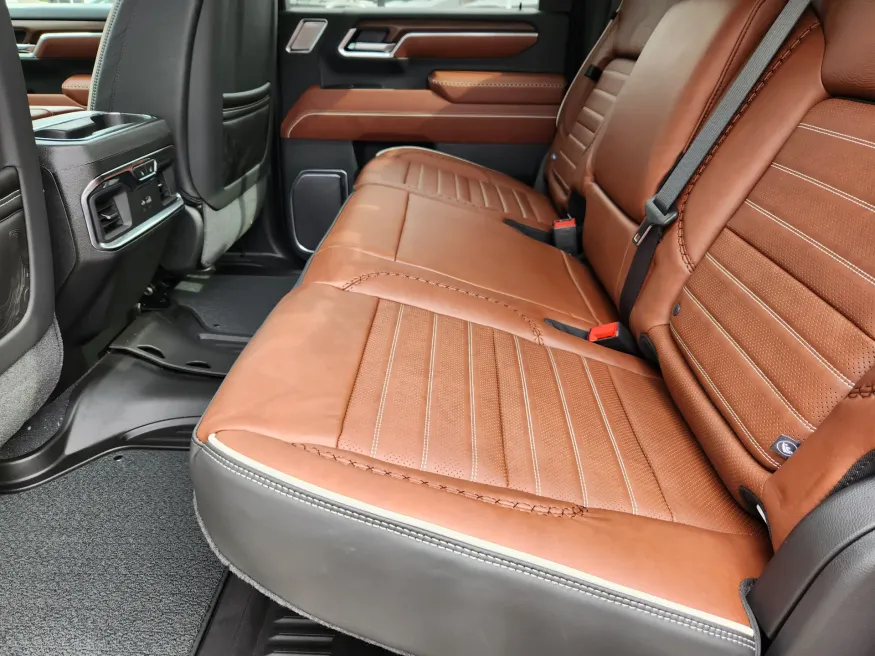 2026 GMC Sierra 3500HD Denali Ultimate | Photo 10 of 31