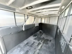 2026 Logan Coach Crossfire 3HGN | Thumbnail Photo 11 of 14