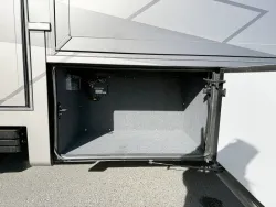 2026 Newmar Super Star 3731 | Thumbnail Photo 21 of 31