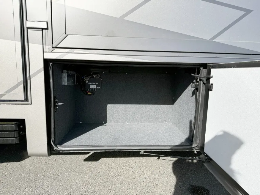 2026 Newmar Super Star 3731 | Photo 21 of 31