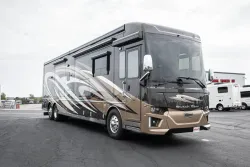 2019 Newmar Dutch Star 4369 | Thumbnail Photo 7 of 31