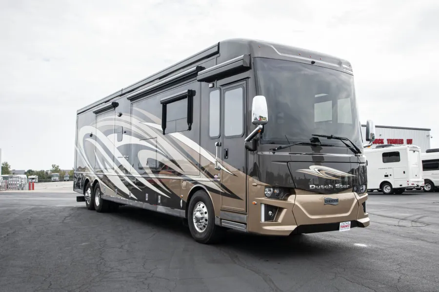 2019 Newmar Dutch Star 4369 | Photo 7 of 31