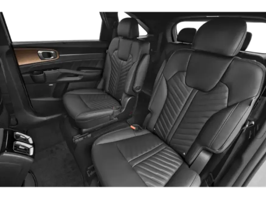 2024 Kia Sorento | Photo 9 of 13