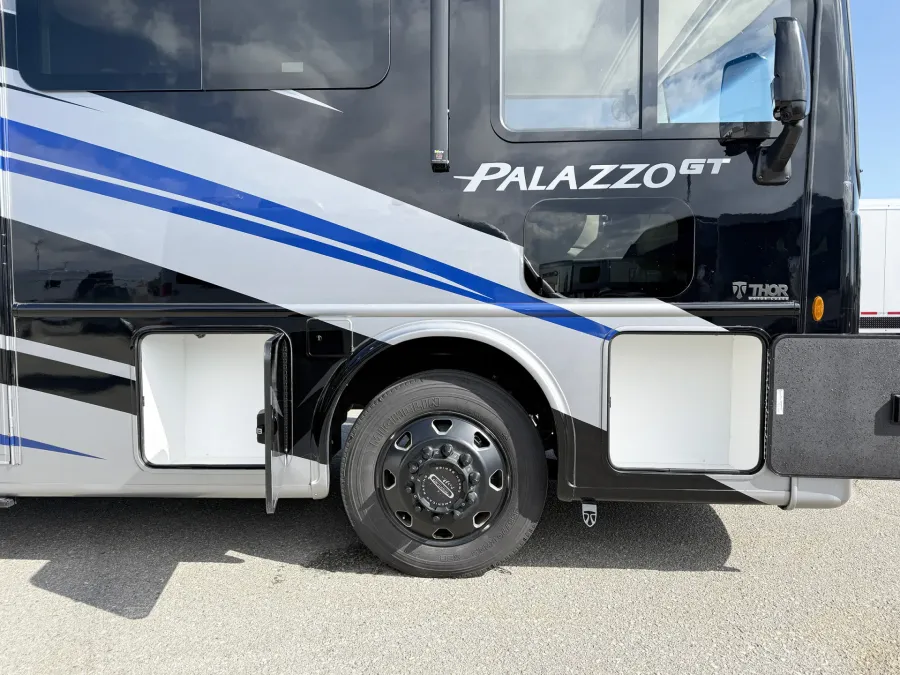 2025 Thor Palazzo GT 33.6 | Photo 23 of 30