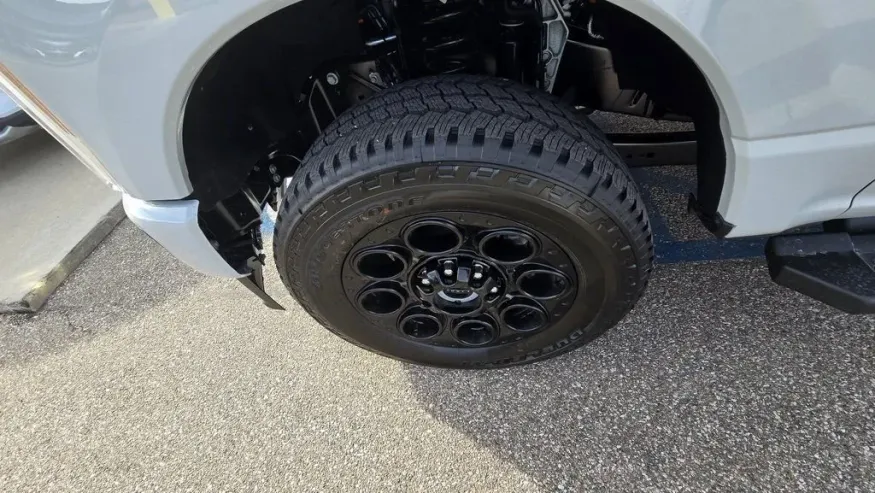 2026 Ford Super Duty F-250 | Photo 20 of 44