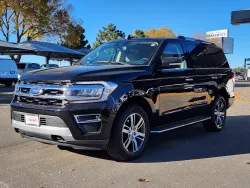 2023 Ford Expedition Limited | Thumbnail Photo 3 of 30
