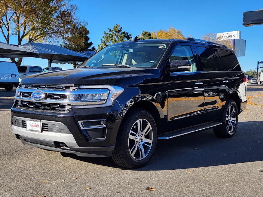 2023 Ford Expedition Limited | Photo 3 of 30