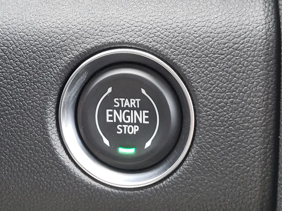 2026 GMC Acadia AT4 | Photo 17 of 26