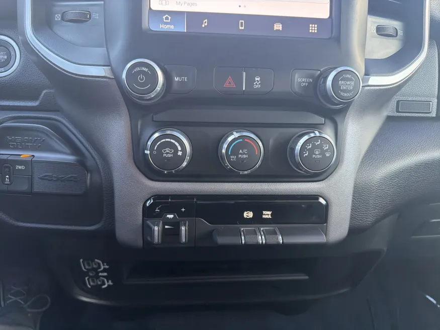 2024 RAM 2500 Big Horn | Photo 16 of 19