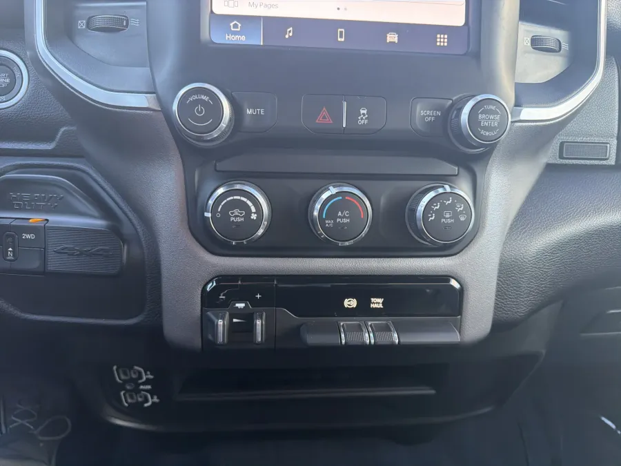 2024 RAM 2500 Big Horn | Photo 16 of 19