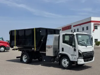 2025 Isuzu NRR