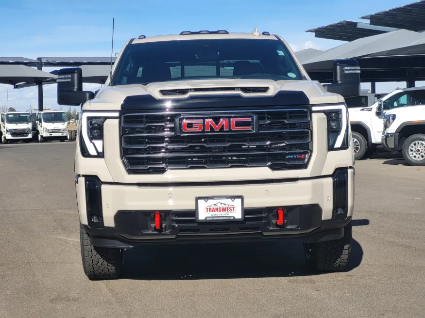 2026 GMC Sierra 2500HD AT4 | Photo 1 of 31