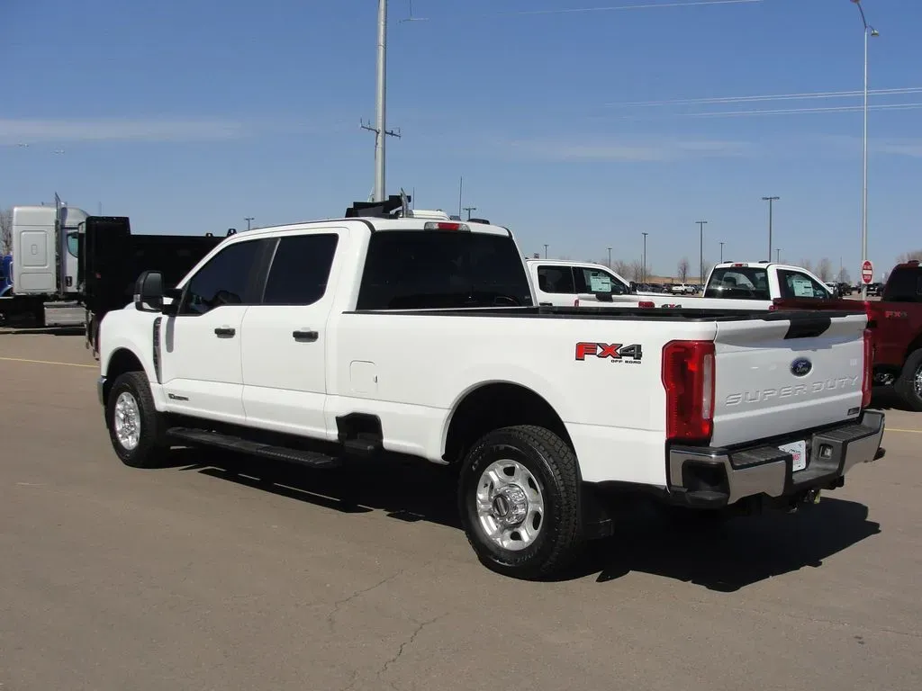 2023 Ford Super Duty F-350 XL | Photo 2 of 14