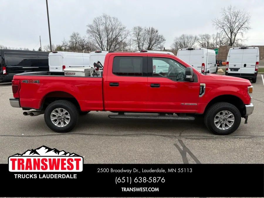 2022 Ford Super Duty F-350 XLT | Photo 15 of 21