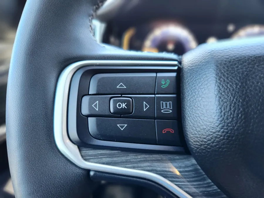 2022 Jeep Wagoneer Series III | Photo 15 of 25