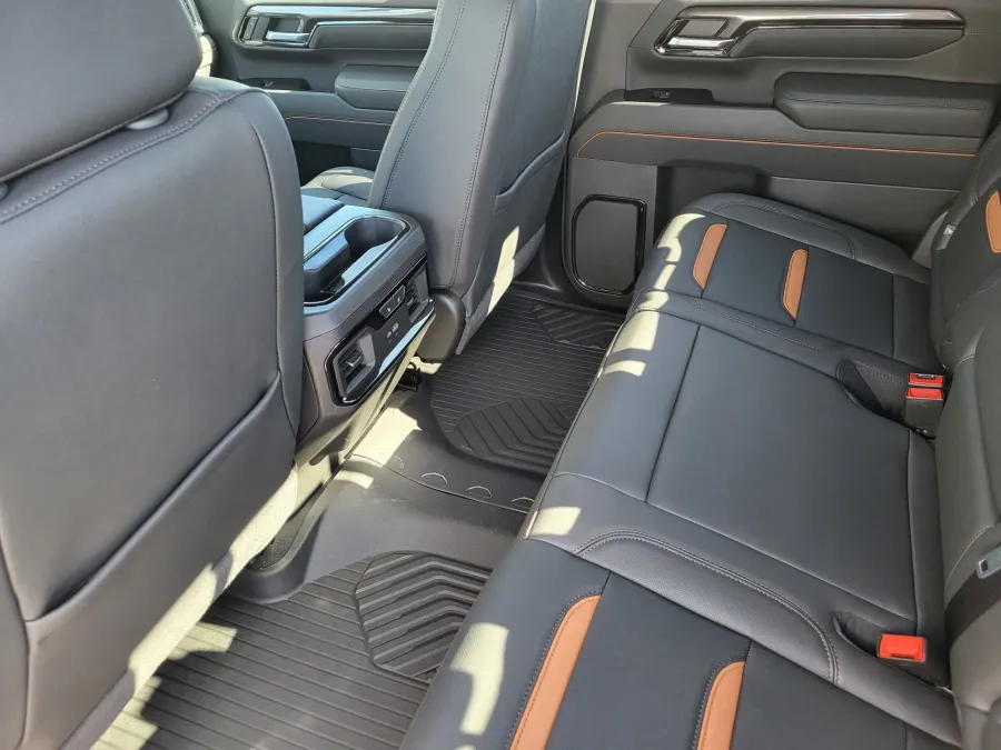 2026 GMC Sierra 2500HD AT4 | Photo 21 of 24