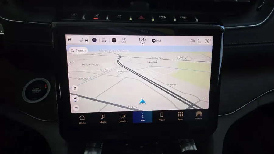 2022 Jeep Grand Cherokee L | Photo 23 of 36