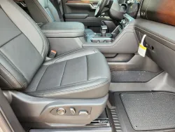 2026 GMC Sierra 1500 Denali | Thumbnail Photo 18 of 31