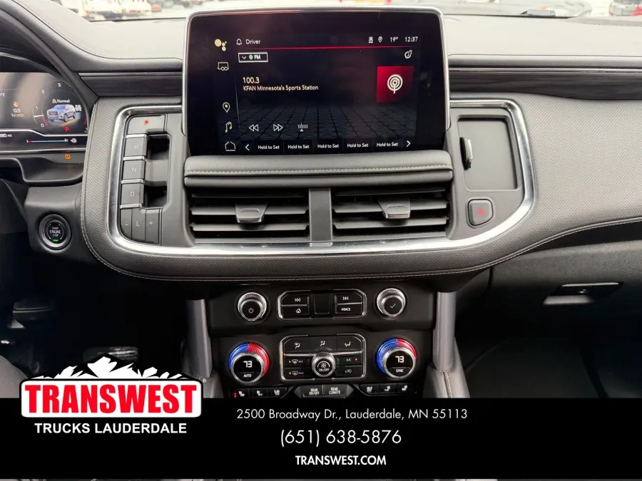 2024 GMC Yukon XL SLT | Photo 12 of 22