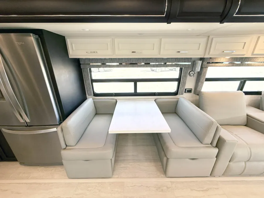 2026 Newmar Supreme Aire 4505 | Photo 12 of 30