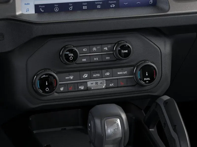 2026 Ford Bronco Badlands | Photo 15 of 25
