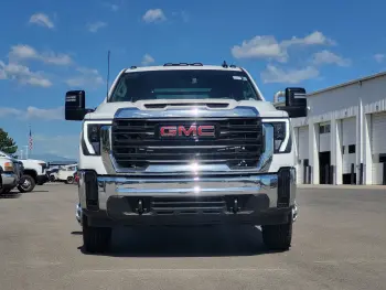 2026 GMC Sierra 3500HD CC Pro