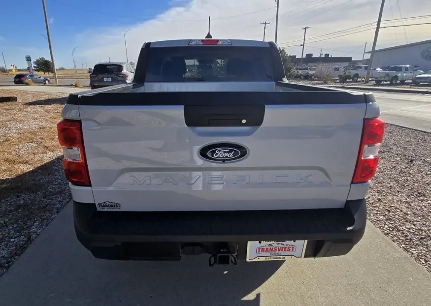 2026 Ford Maverick | Photo 7 of 28