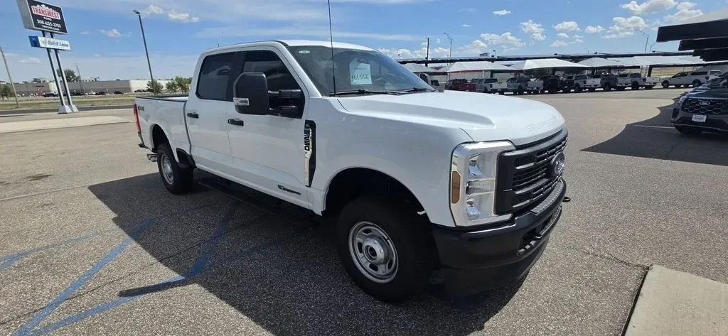 2026 Ford Super Duty F-250 | Photo 3 of 28