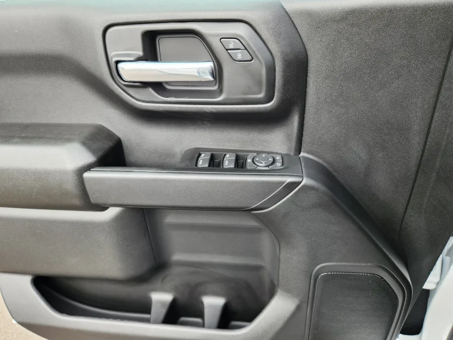 2026 GMC Sierra 1500 Pro | Photo 15 of 23