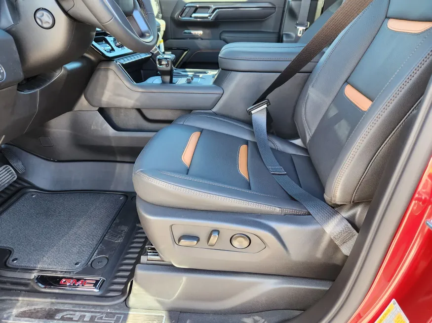 2026 GMC Sierra 1500 AT4 | Photo 8 of 31