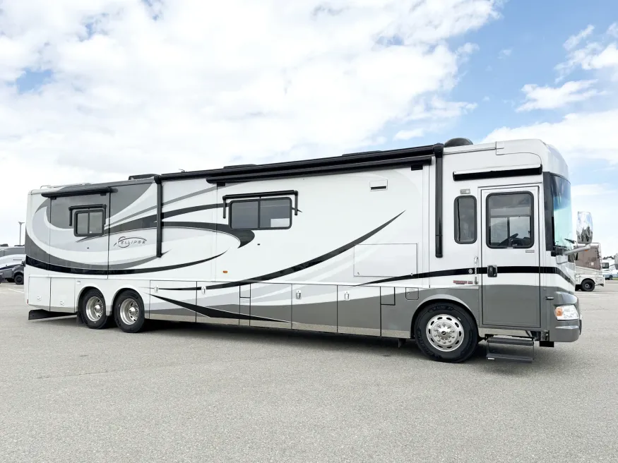 2010 Itasca Ellipse 42AD | Photo 1 of 29