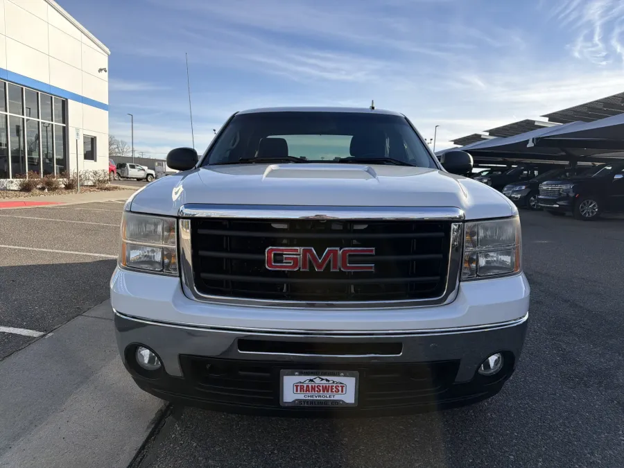2012 GMC Sierra 1500 SLE | Photo 7 of 17