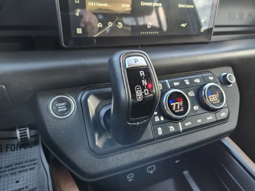 2020 Land Rover Defender X | Photo 25 of 28