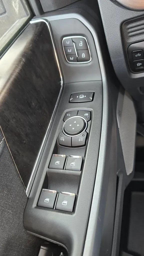 2026 Ford Super Duty F-250 | Photo 23 of 40