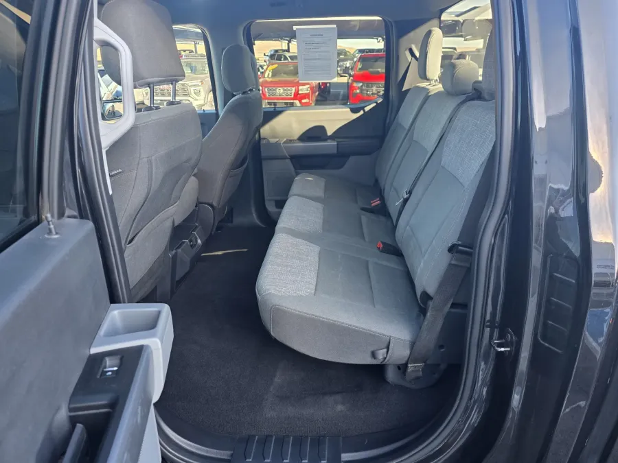 2024 Ford Super Duty F-350 DRW | Photo 10 of 26