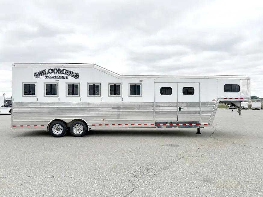 2020 Bloomer 6HGN | Photo 2 of 19