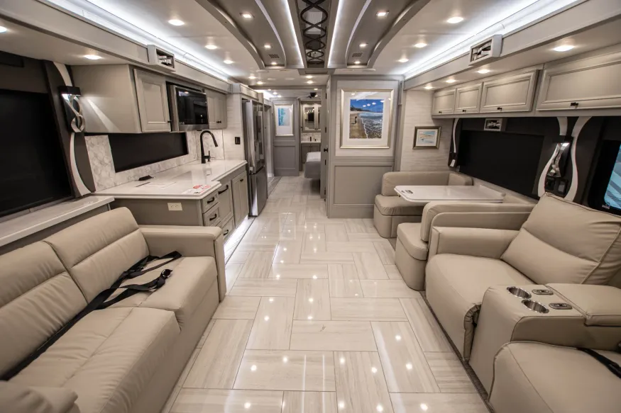 2026 Tiffin Phaeton 37BH | Photo 3 of 25