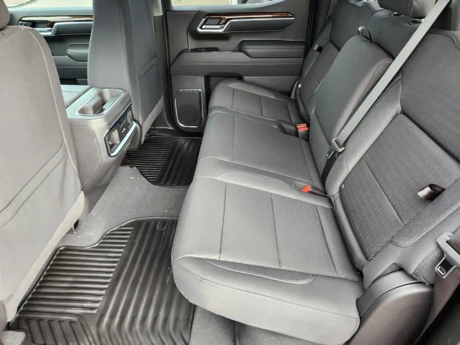 2026 GMC Sierra 1500 Elevation | Photo 20 of 23