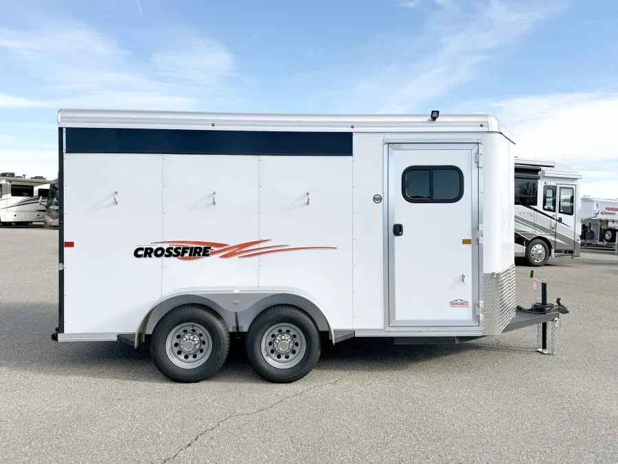 2026 Logan Coach Crossfire 3HBP | Photo 3 of 13