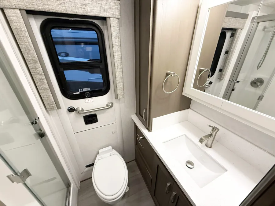 2026 Newmar Northern Star 3418 | Photo 8 of 23