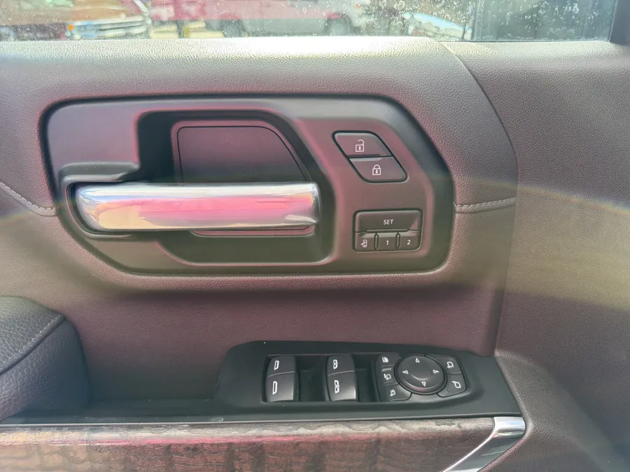 2022 GMC Sierra 2500HD Denali | Photo 12 of 20