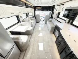 2026 Newmar London Aire 4540 | Thumbnail Photo 5 of 7
