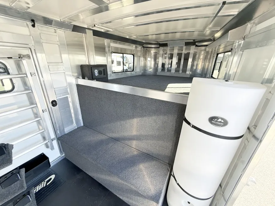 2026 Cimarron 8HGN | Photo 4 of 5