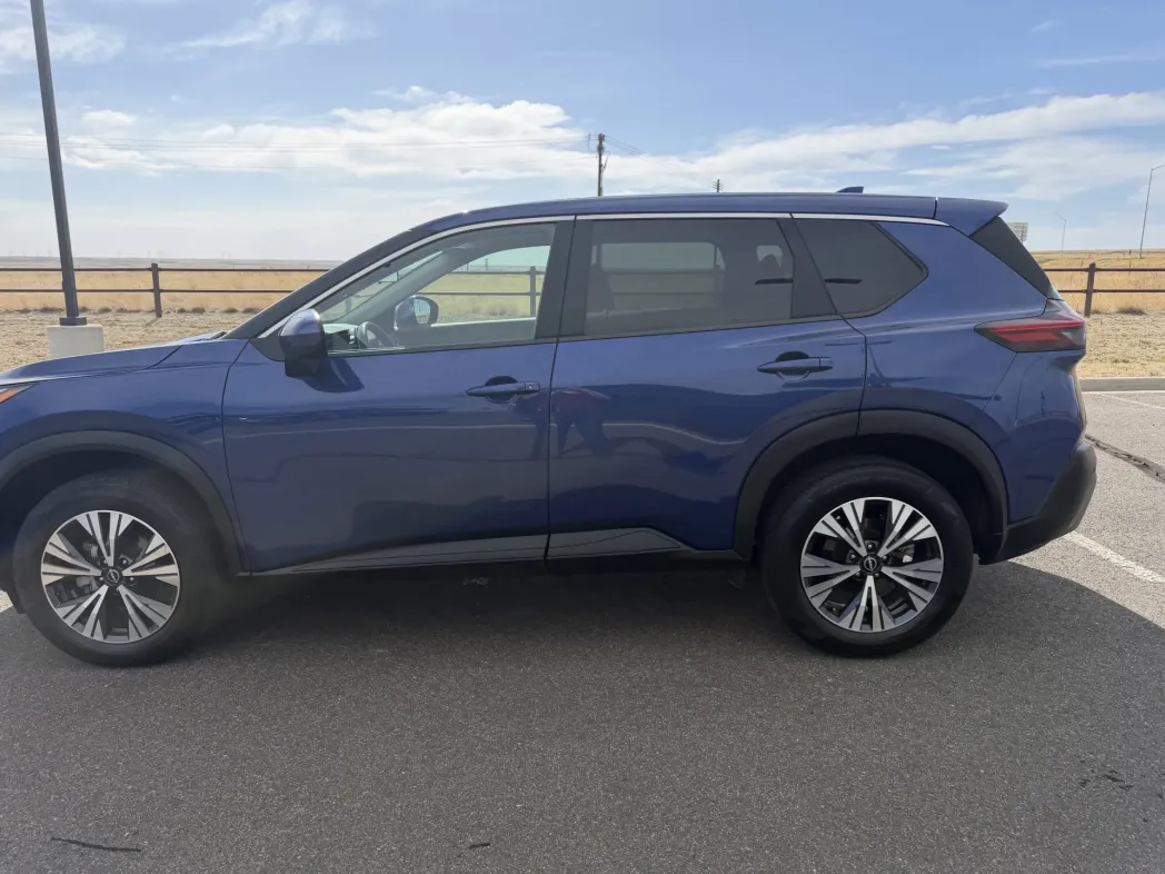 2023 Nissan Rogue SV 