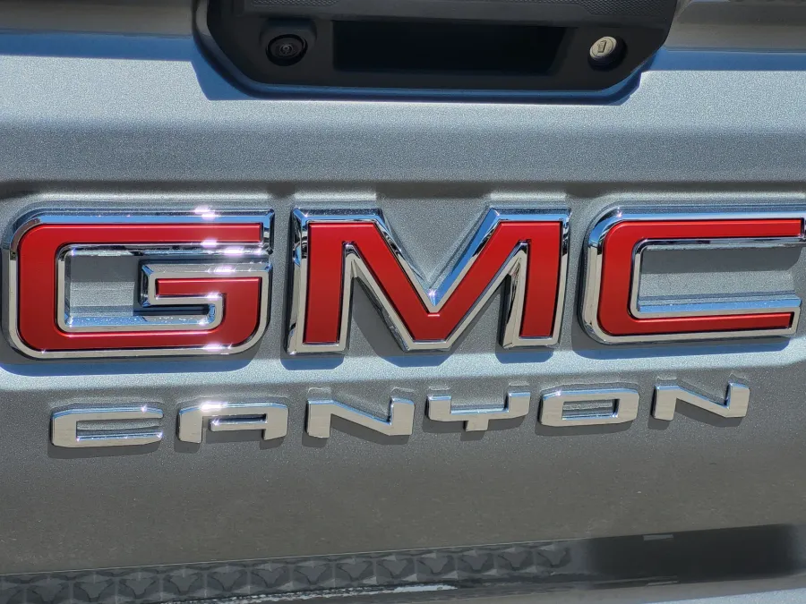 2026 GMC Canyon 4WD AT4 | Photo 10 of 26