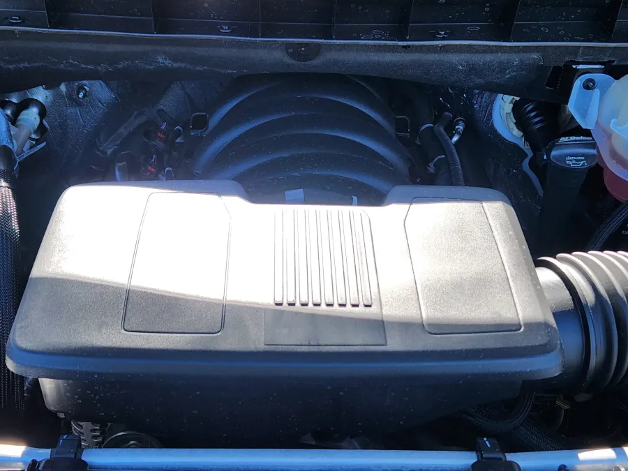 2025 GMC Yukon Denali Ultimate | Photo 23 of 24