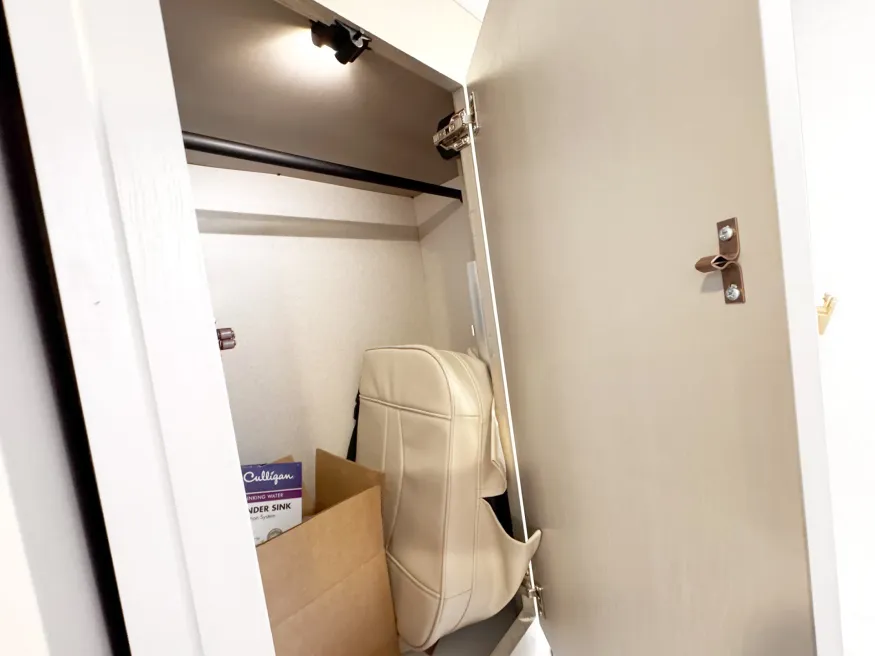 2026 Winnebago Navion 24D | Photo 13 of 23