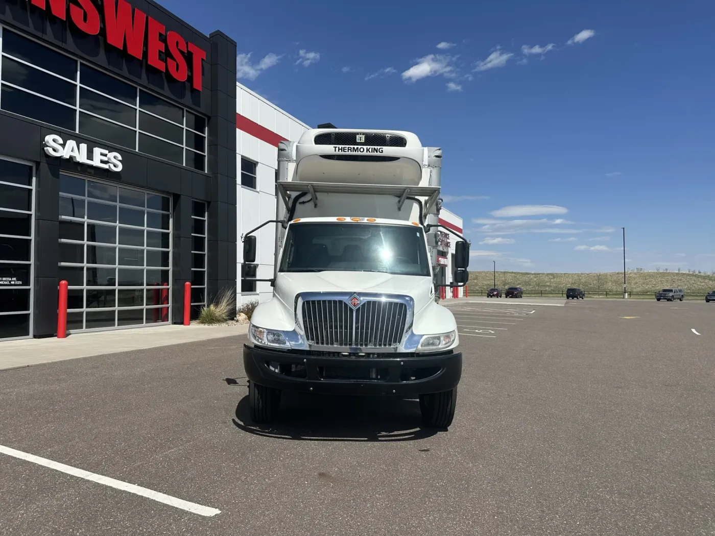 2020 International MV607 | Photo 2 of 13